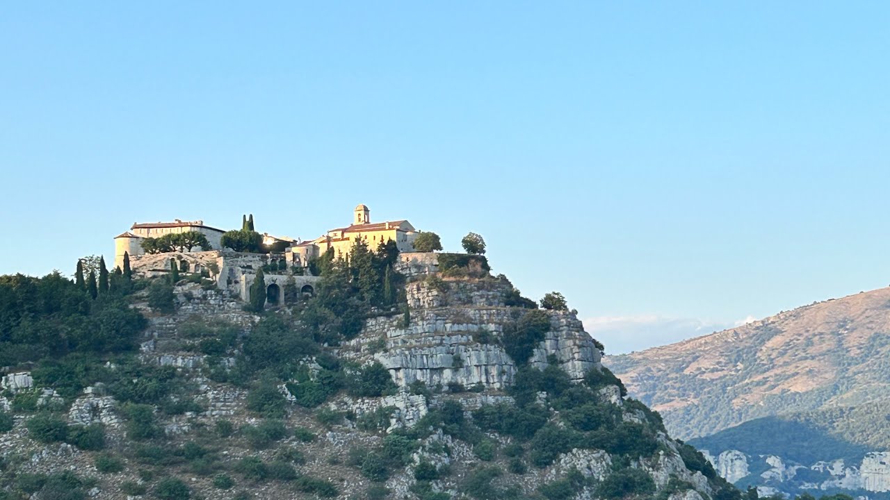 Découverte de Gourdon - Un Joyau Caché de la France 🇫🇷